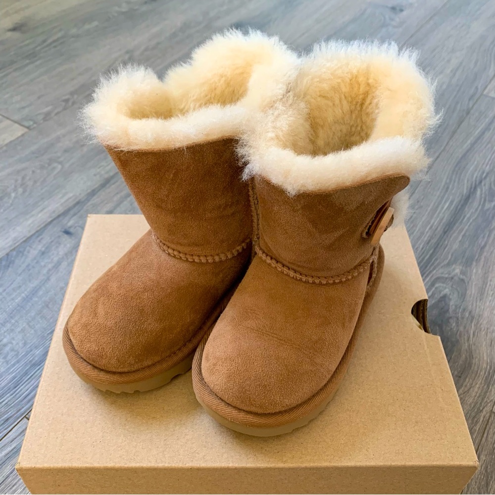 Toddler Ugg boots!